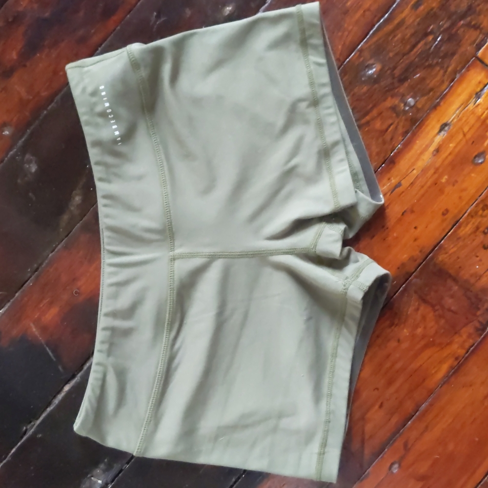 IAB no-ride shorts